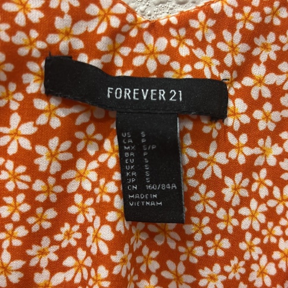 Orange flower tank top - Picture 3 of 3